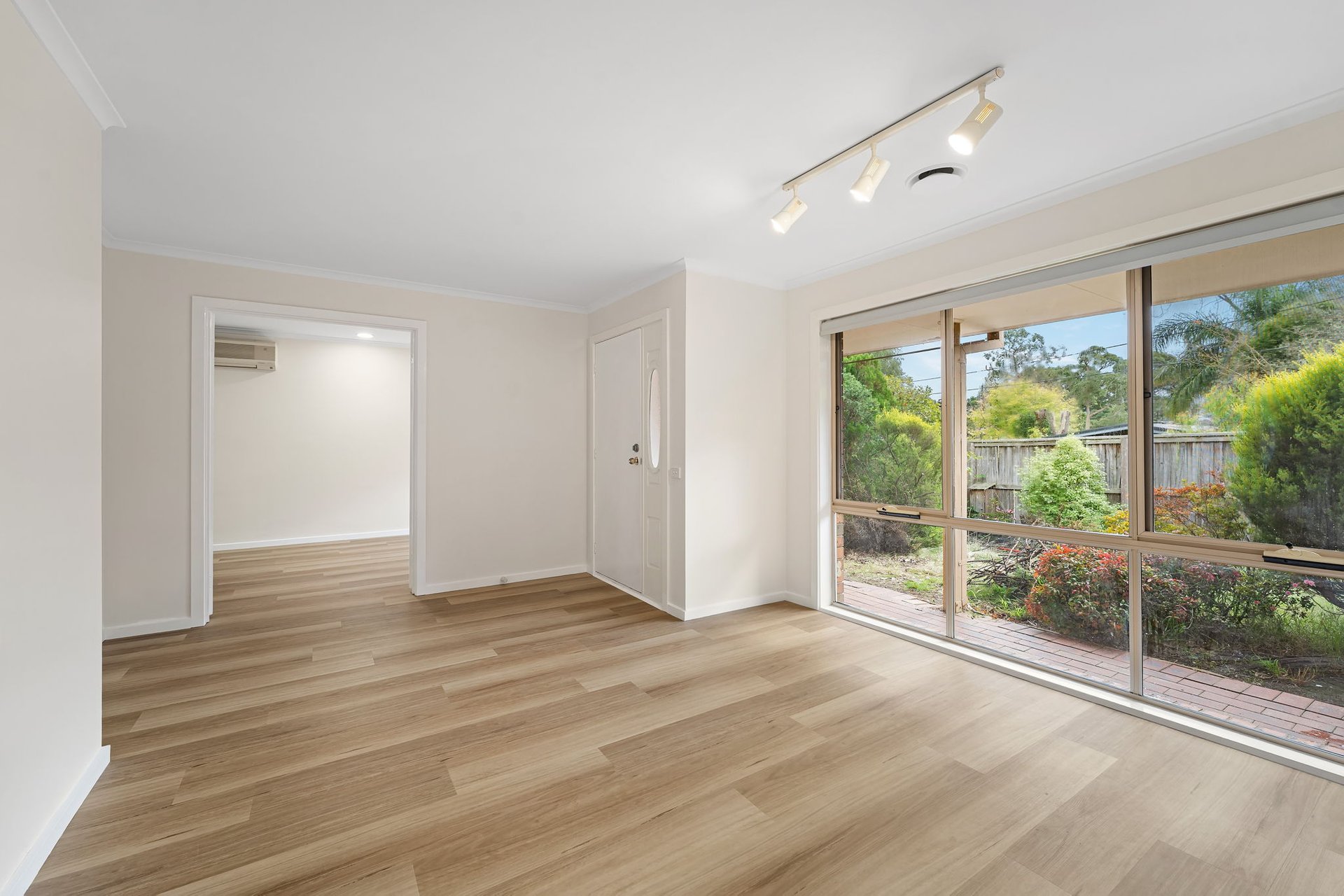 1A Shirley Court, Croydon image 1