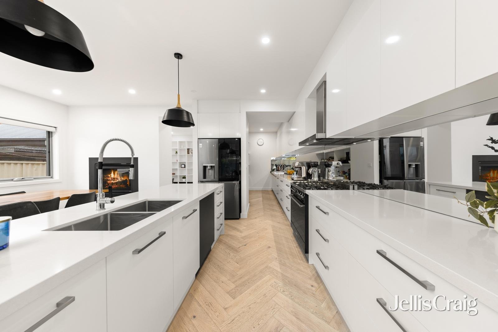 1A Sylvan Court, Forest&nbsp;Hill image 5