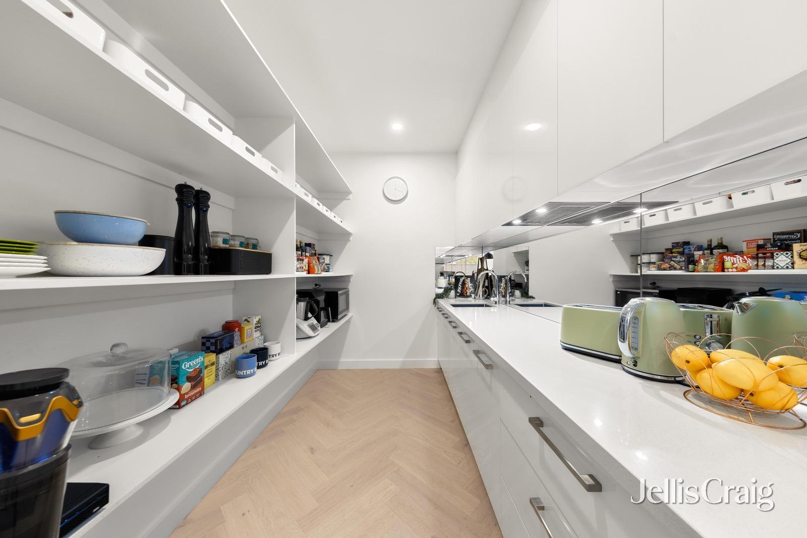1A Sylvan Court, Forest&nbsp;Hill image 6