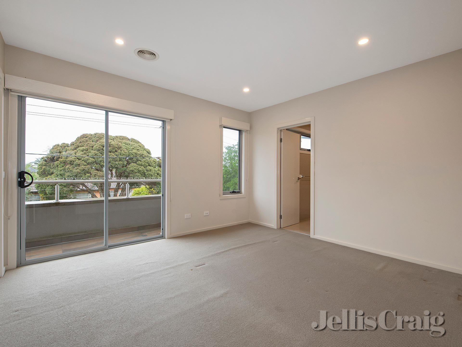 1A Theresa Street, Bentleigh image 3
