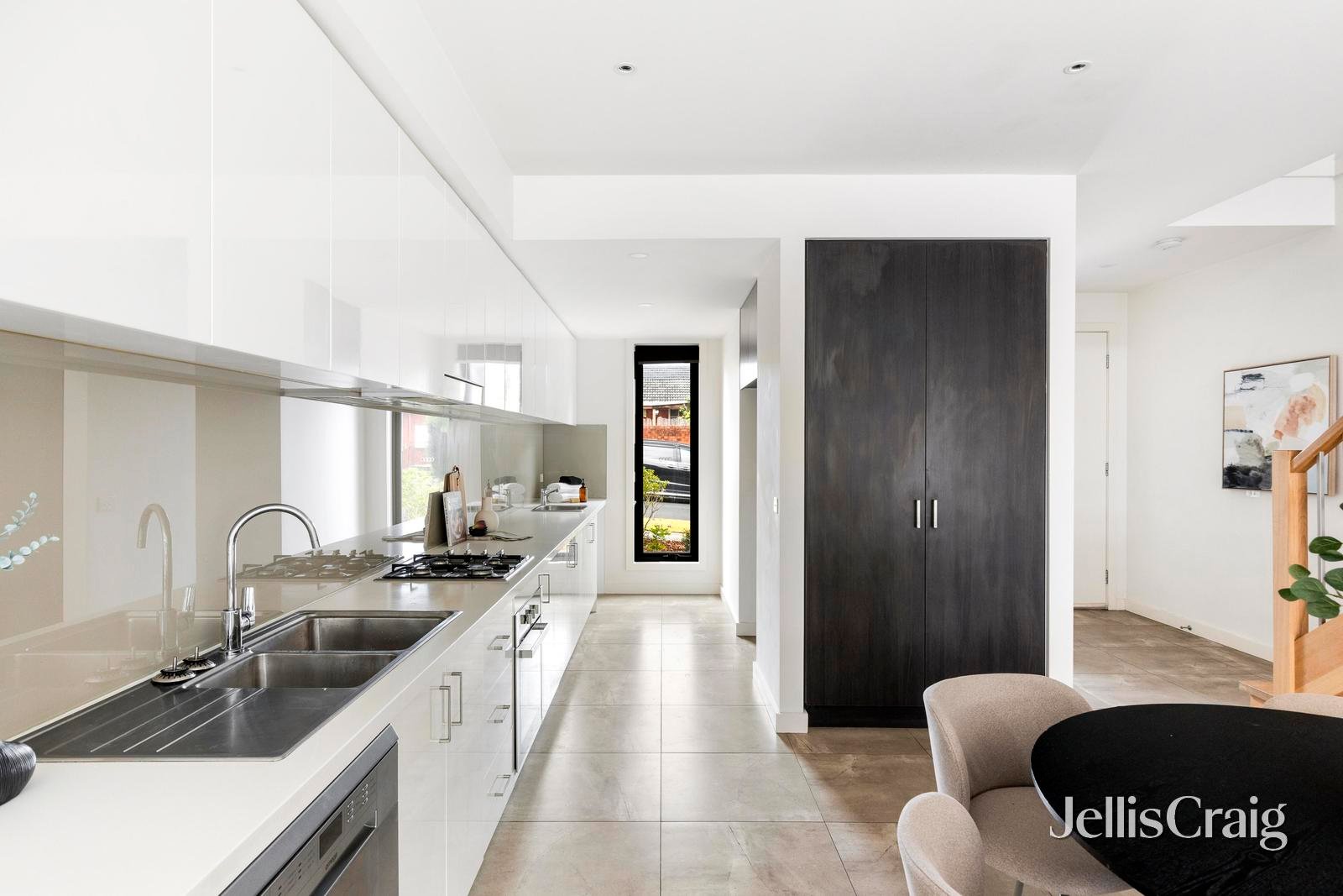 1A Toni Street, Doncaster image 3