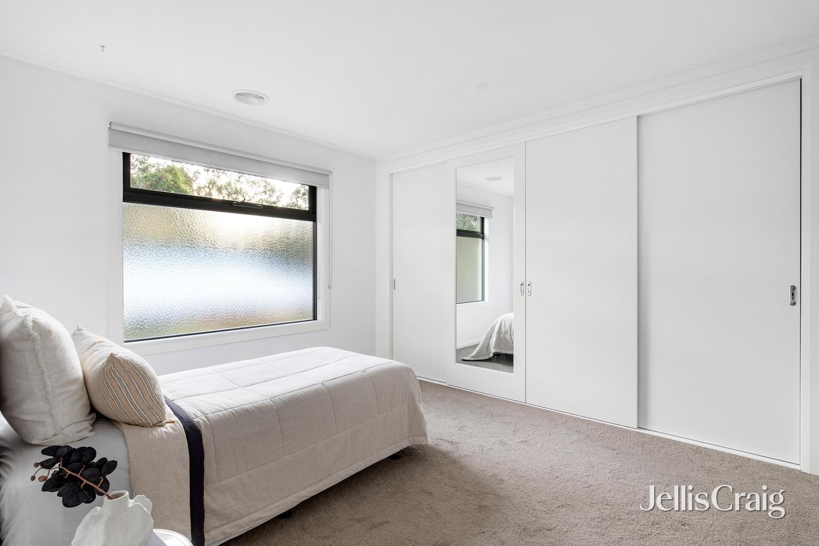 1A/171 Rattray Road, Montmorency image 9