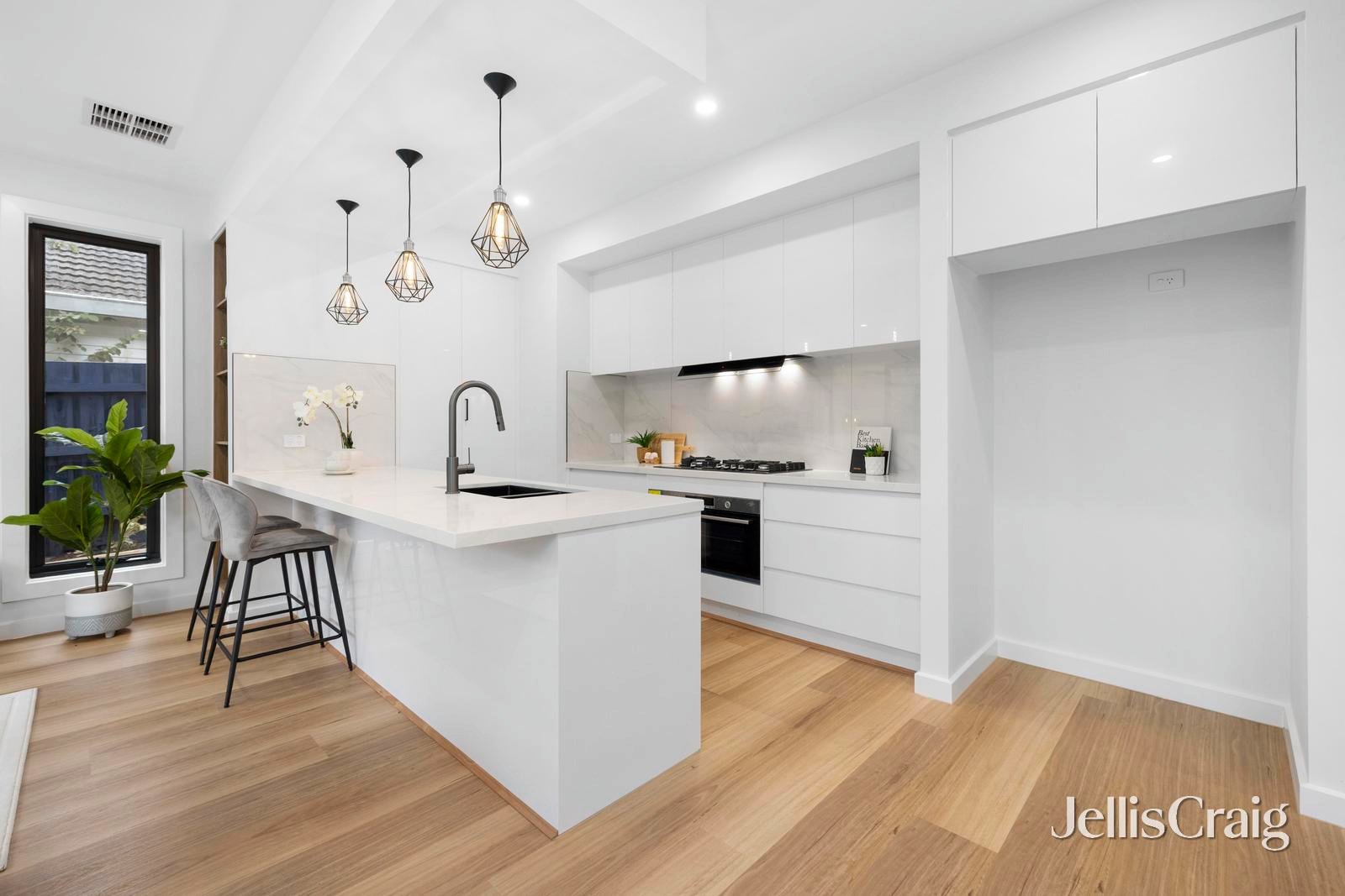 1B Aroona Avenue, Mitcham image 3