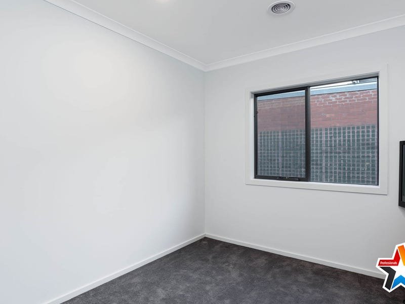 1B Dallas Court, Kilsyth image 10