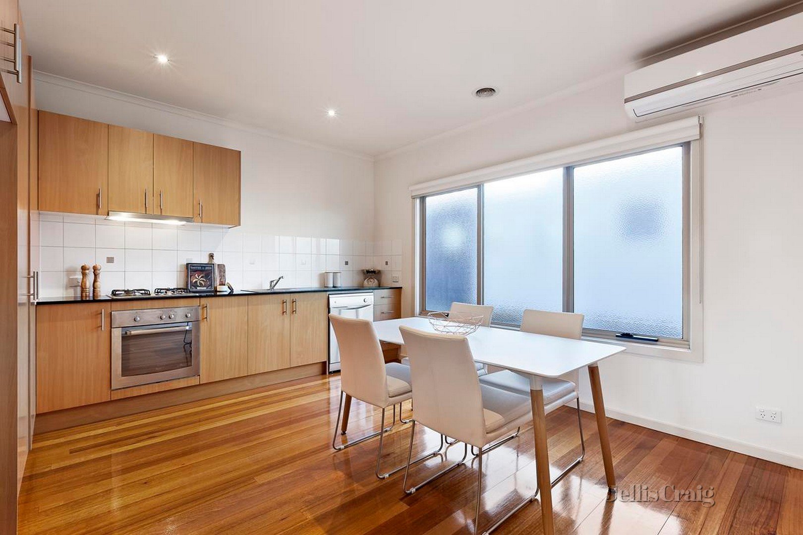 1B Hazel Grove, Pascoe Vale image 3