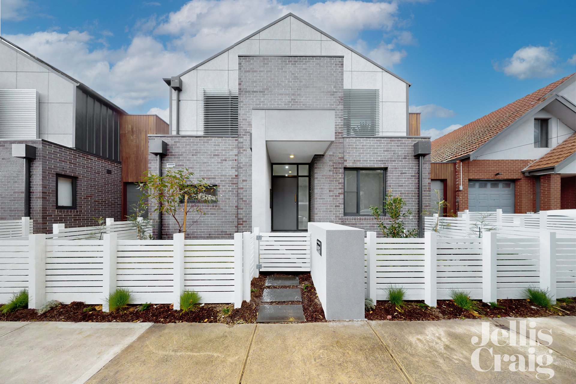 1B Loyola Avenue, Brunswick image 1