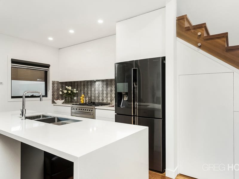 1B Myrtle Grove, Altona image 3