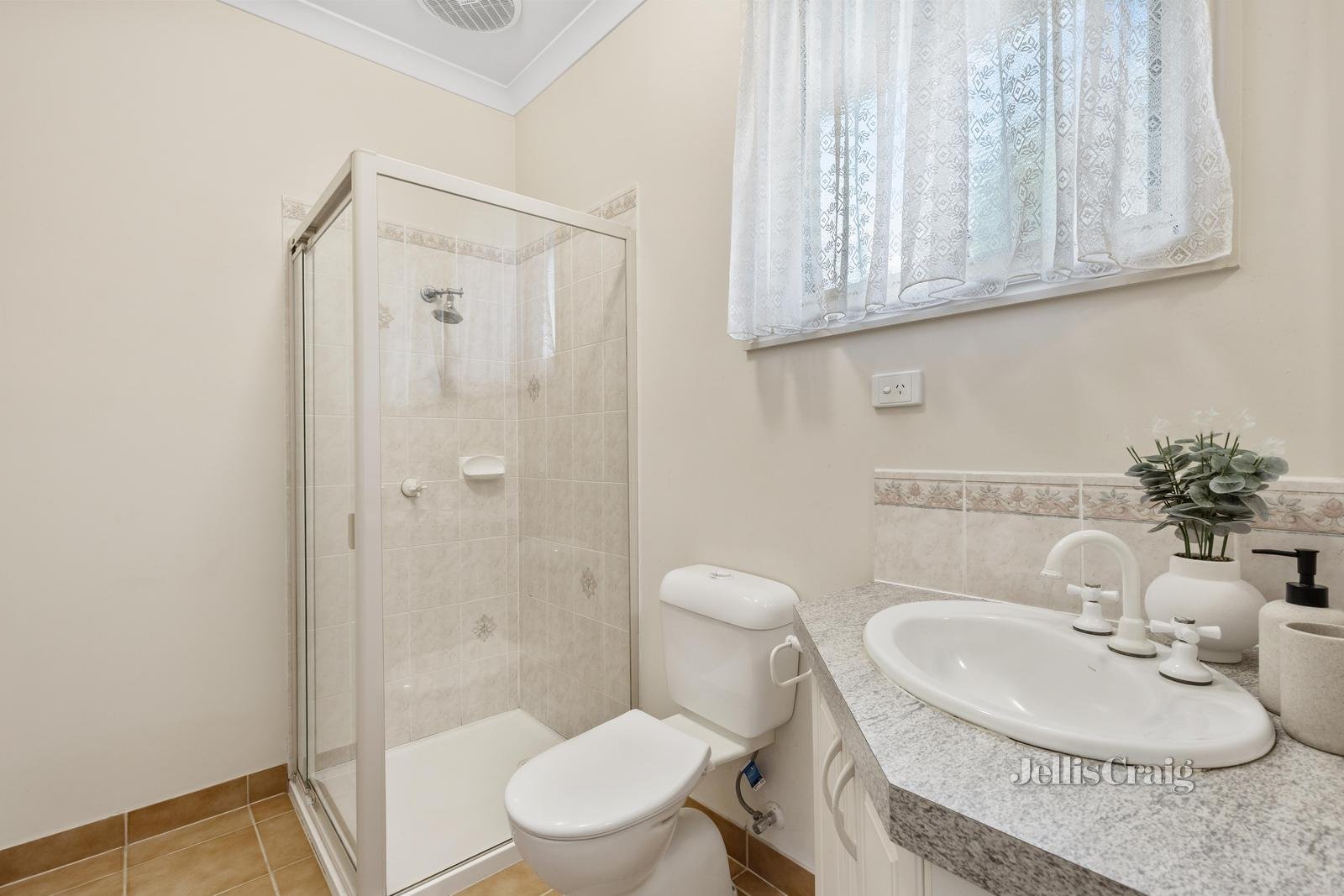 1B Neville Street, Box Hill South image 11