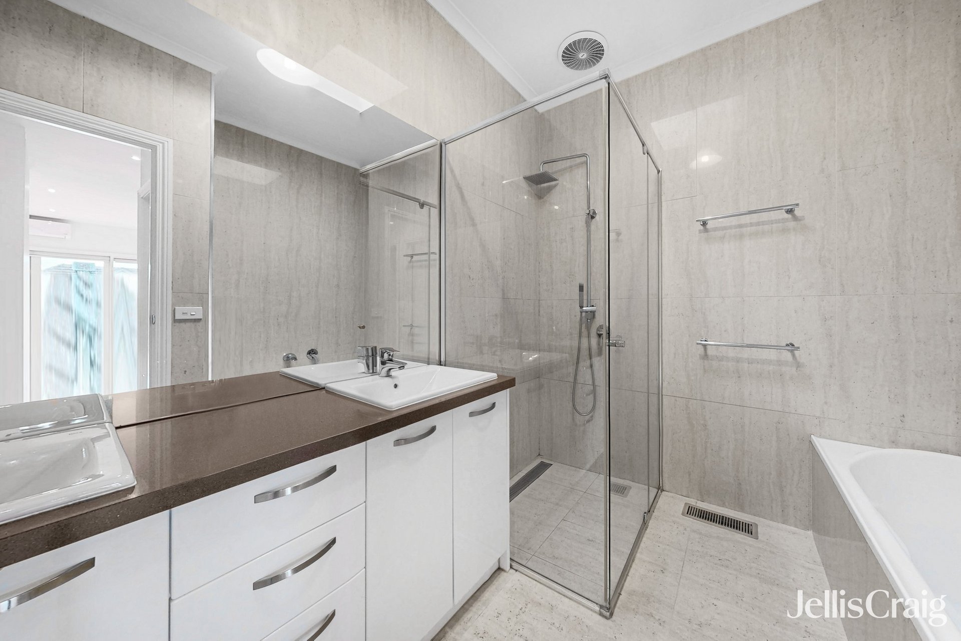 1B Oloughlan Street, Ormond image 7