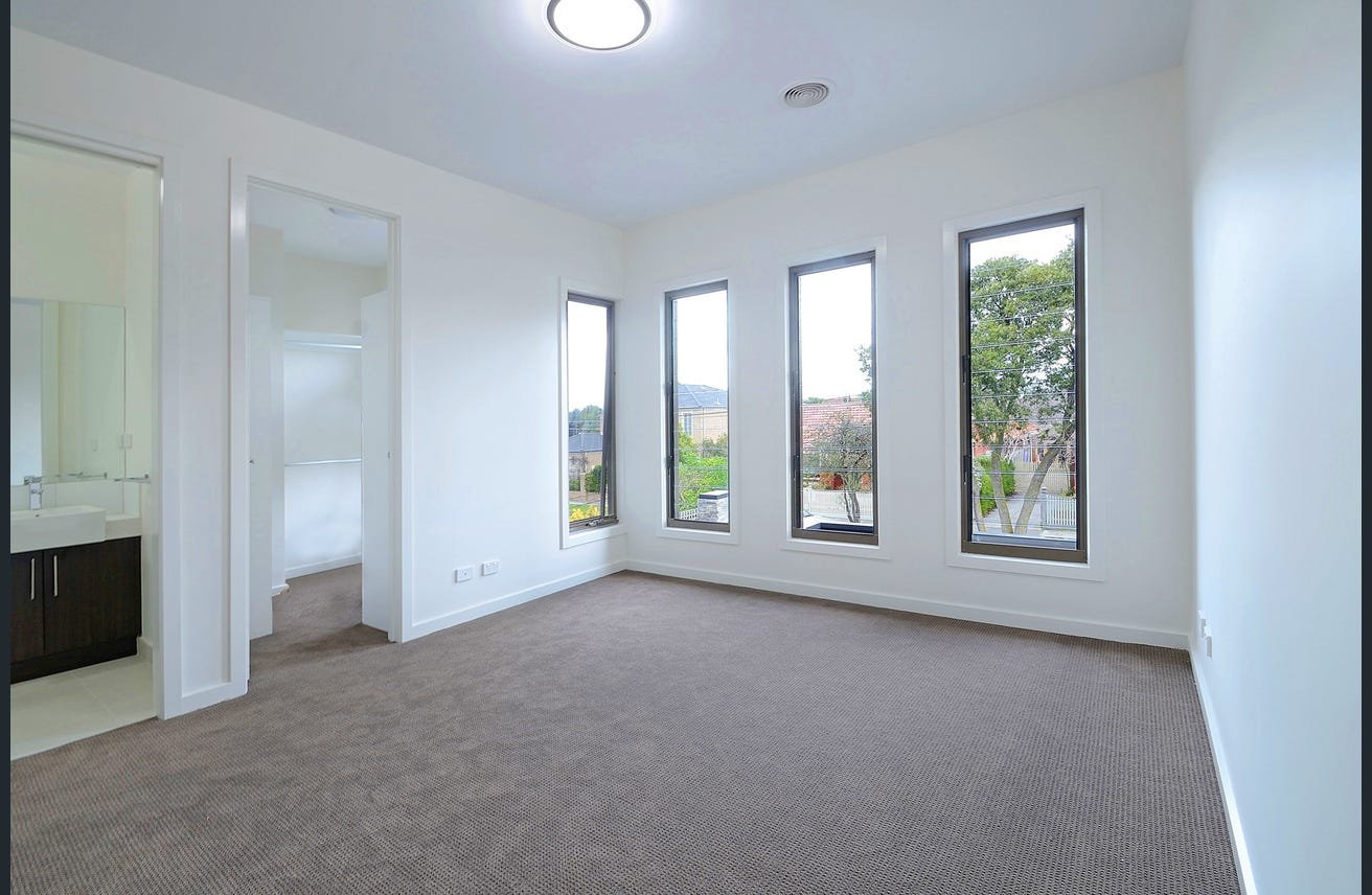 1B Rivoli Street Mentone
