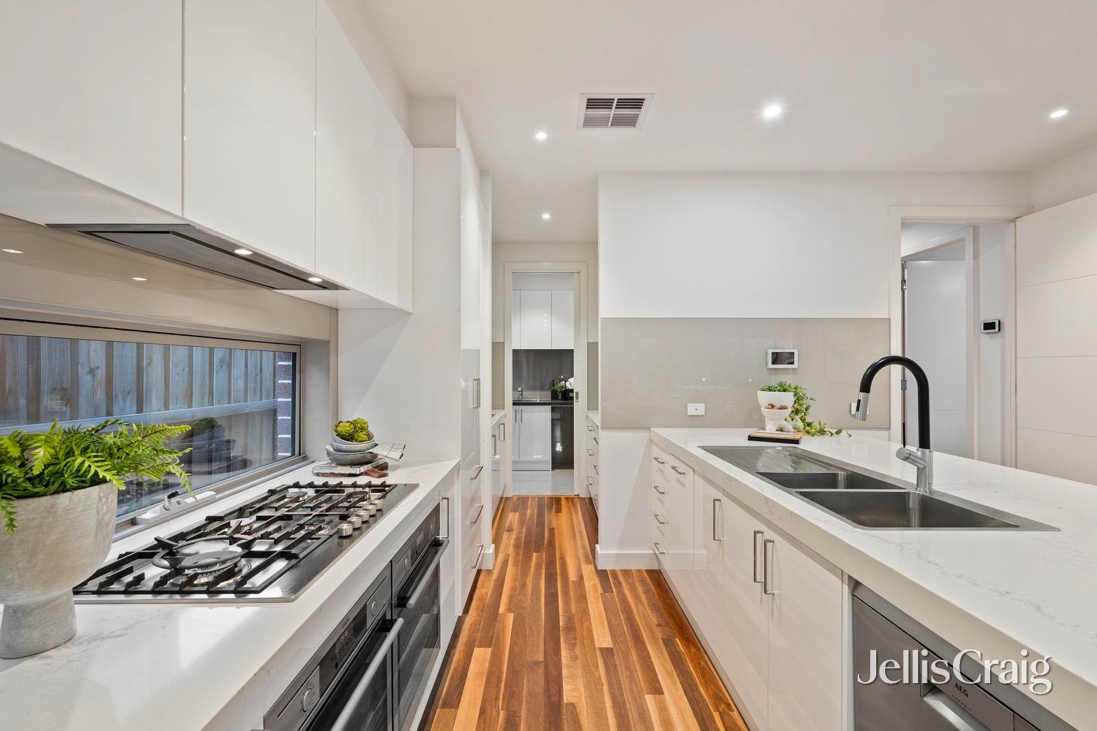 1B Rose Avenue, Bulleen image 3