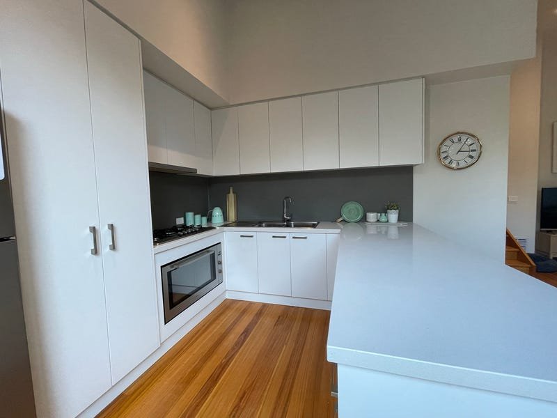Property Gallery Thumbnail 3