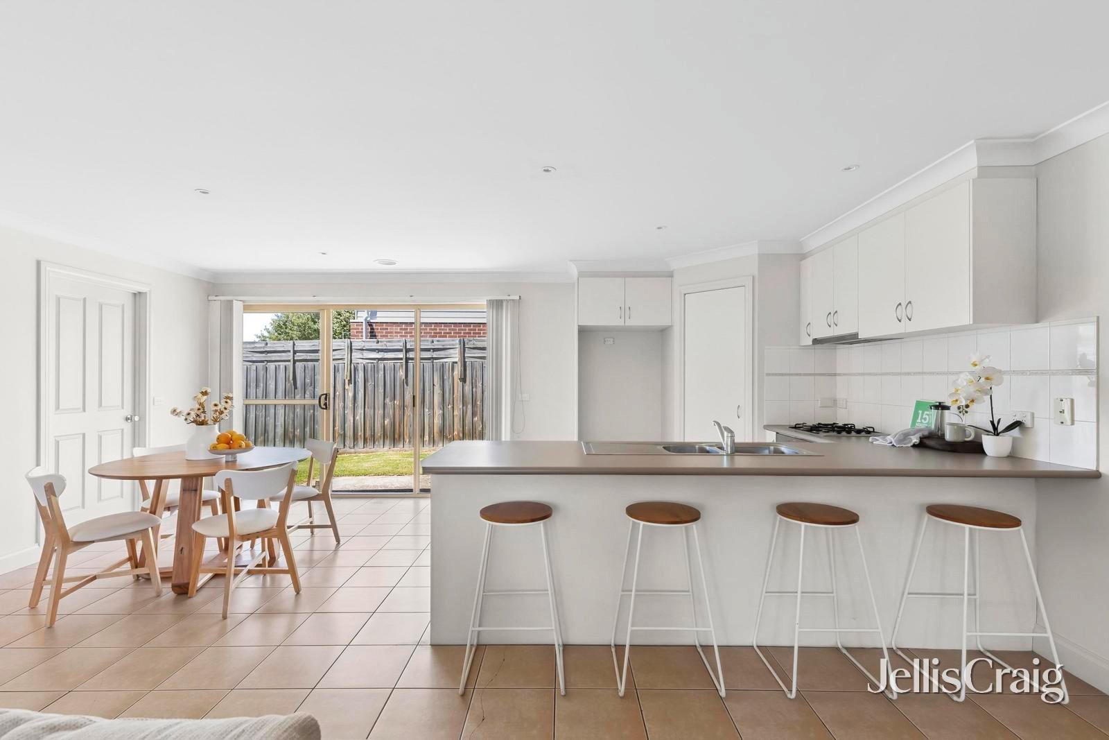 1B Tasman Avenue, Belmont image 3