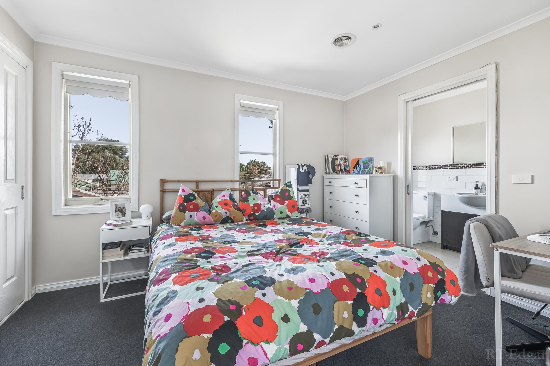 Property Gallery Thumbnail 8
