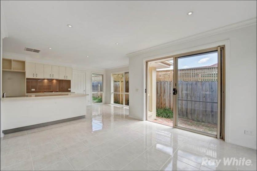 1B View Road, Glen Waverley image 2