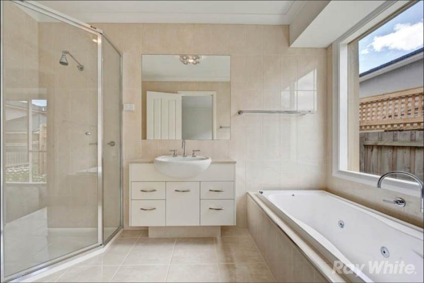 1B View Road, Glen Waverley image 4