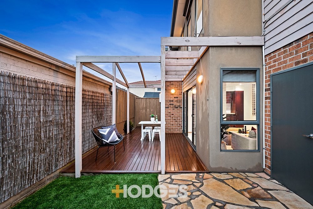 1C Fairbank Road Bentleigh
