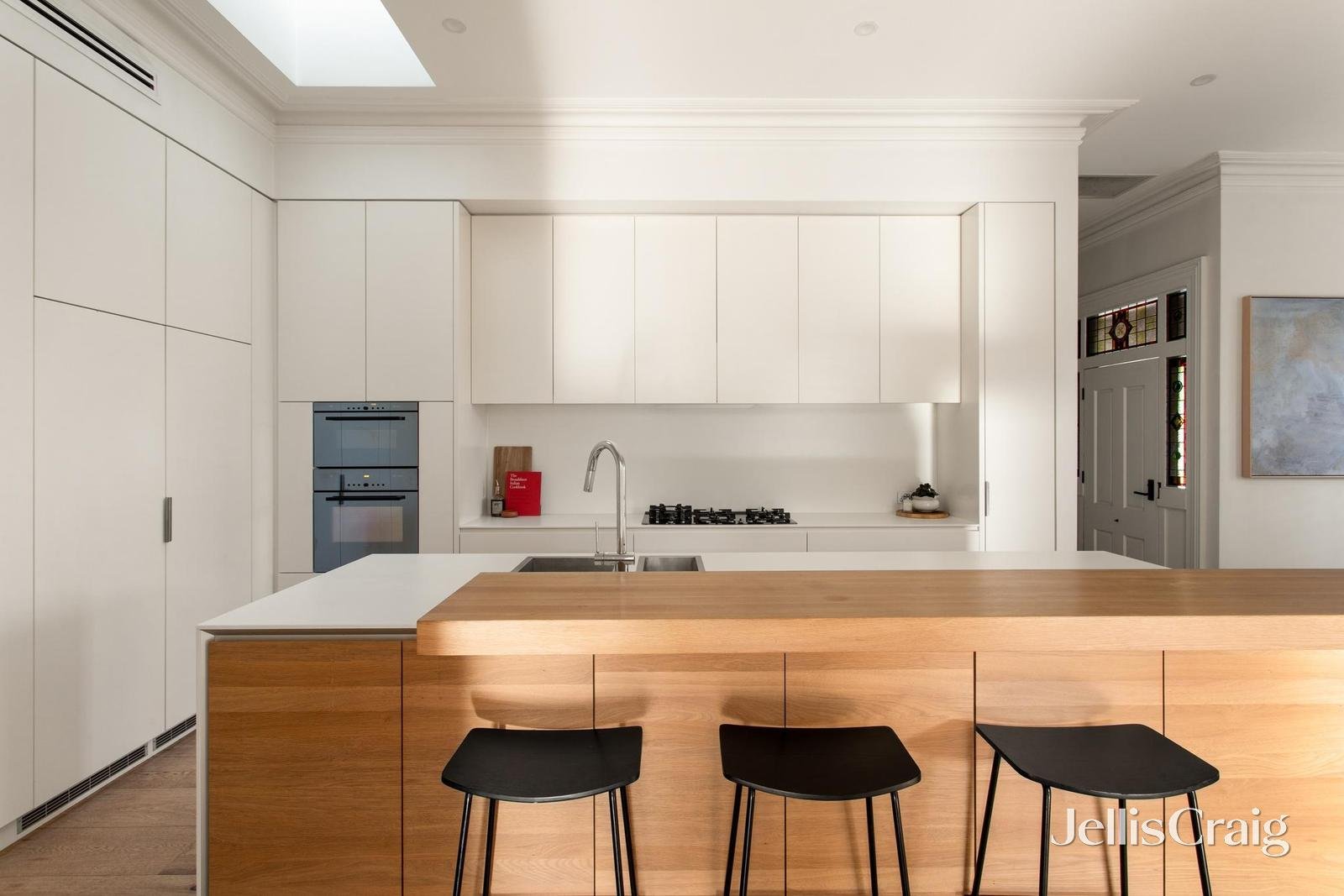 1c Linda Crescent, Hawthorn image 7