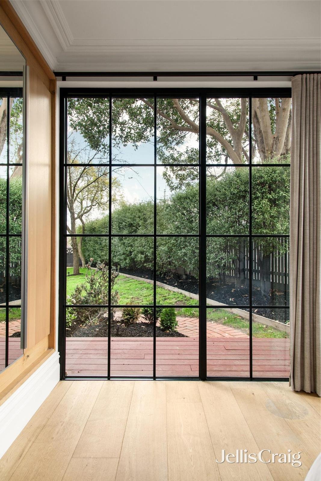 1c Linda Crescent, Hawthorn image 11