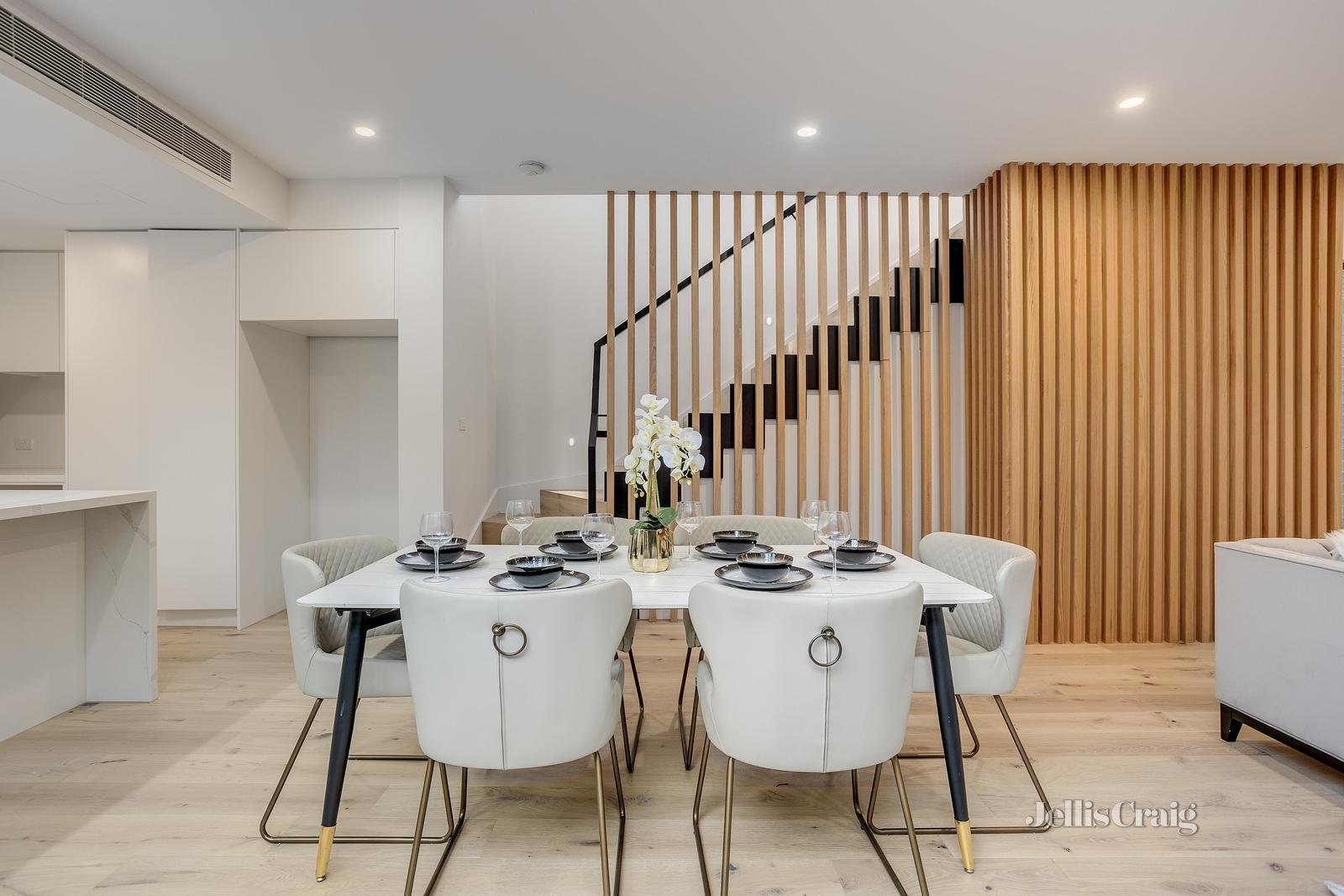 1C Lord Street, Doncaster East image 3