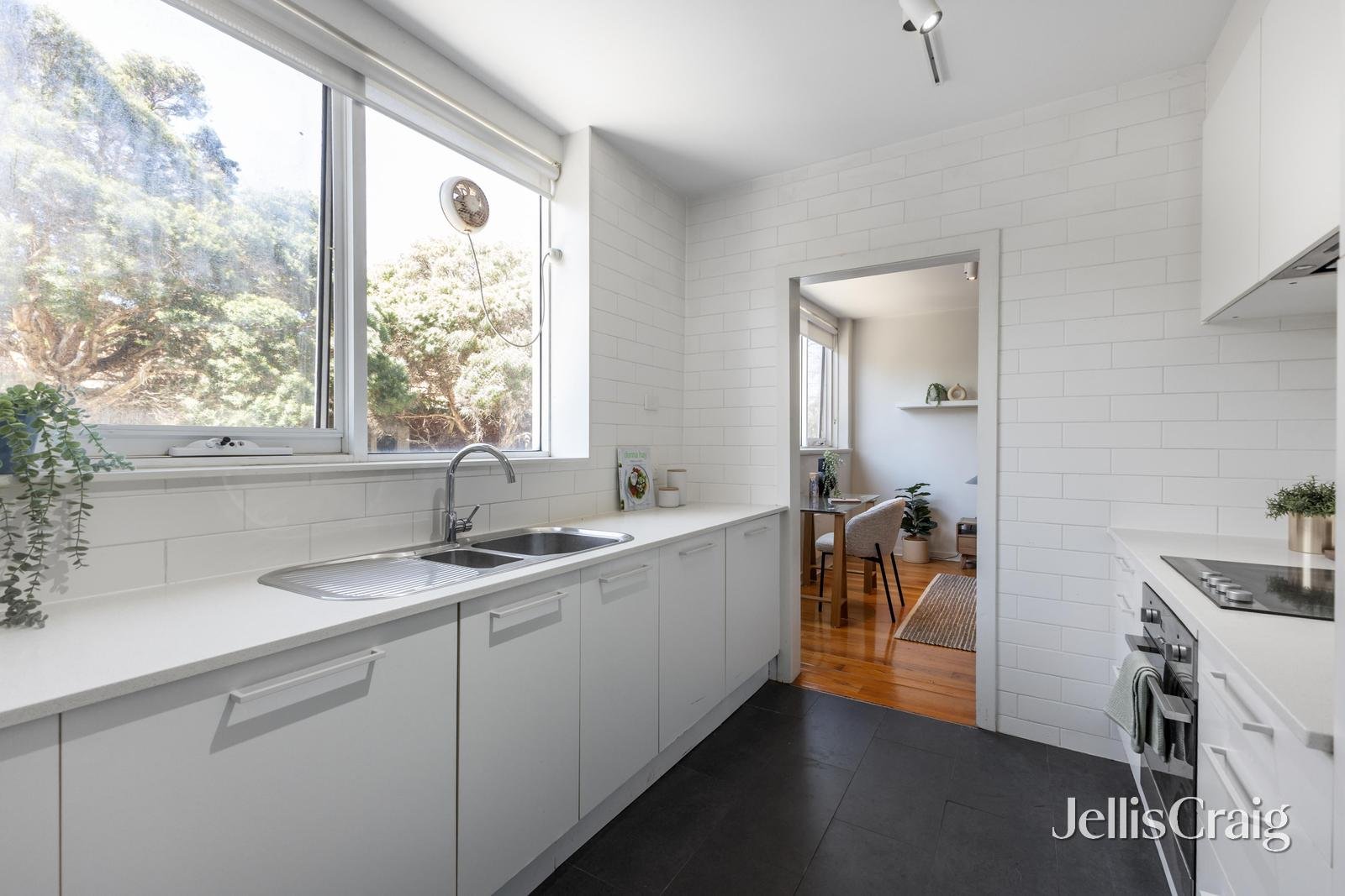1D/381 Toorak Road, South Yarra image 2