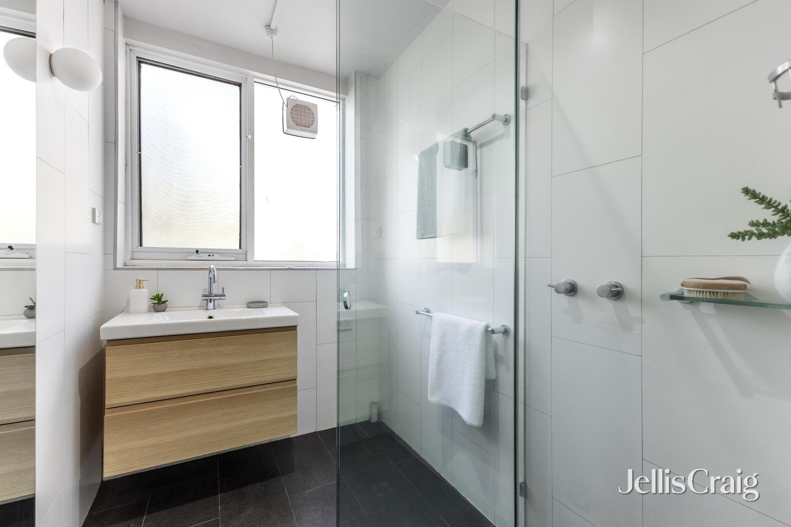 1D/381 Toorak Road, South Yarra image 5