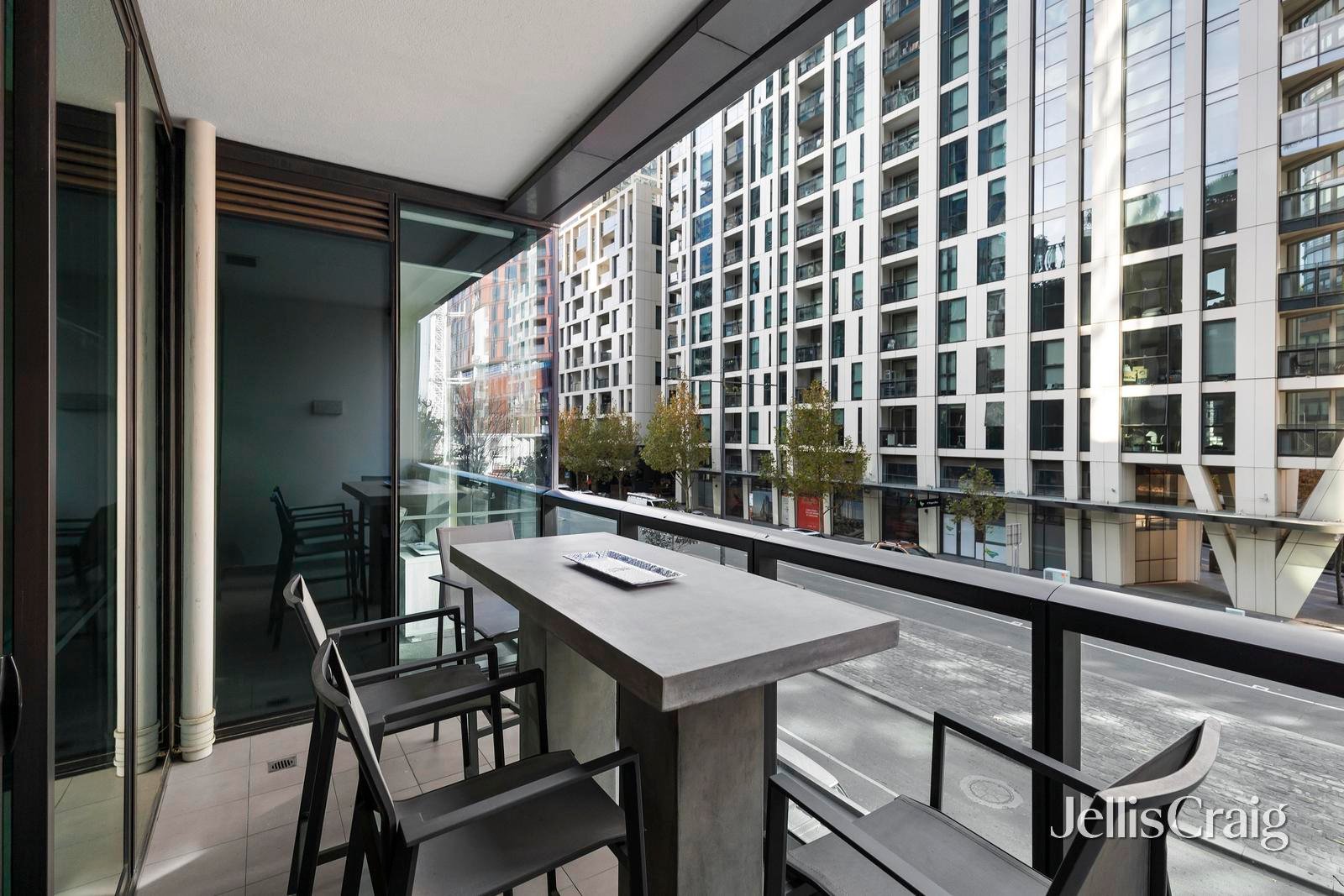 1E/9 Waterside Place, Docklands image 5