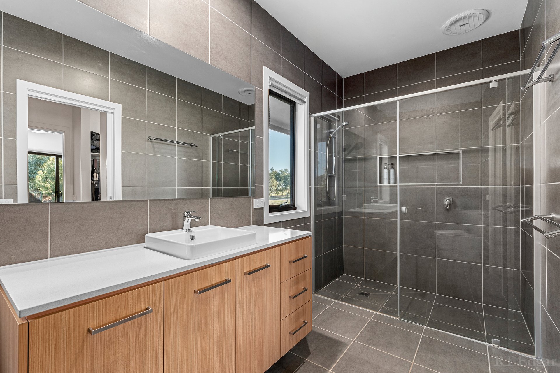 Property Gallery Thumbnail 10