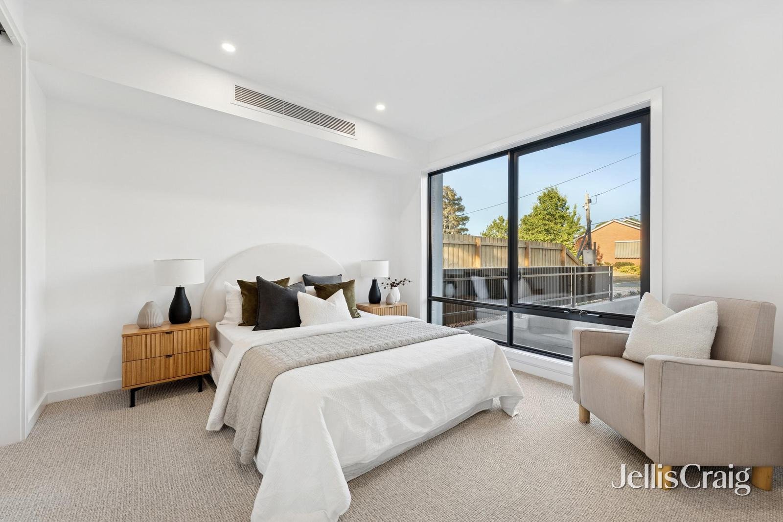 2 & 2A Zander Court, Doncaster image 9