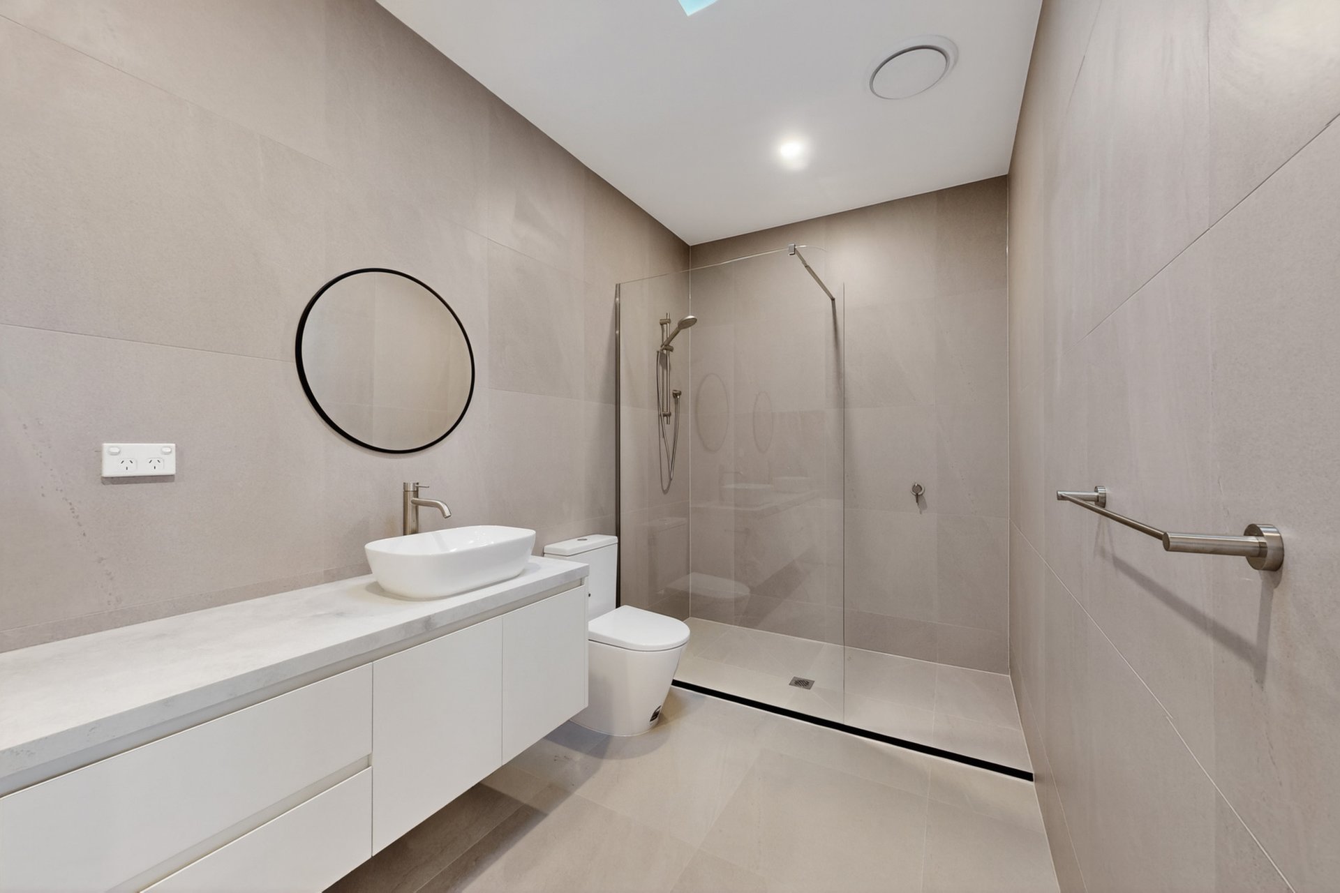 2 & 3/23 Lilac Street, Bentleigh East image 10