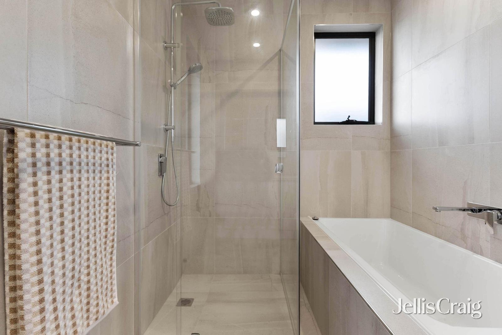 2-3/2B Farleigh Avenue, Burwood image 6
