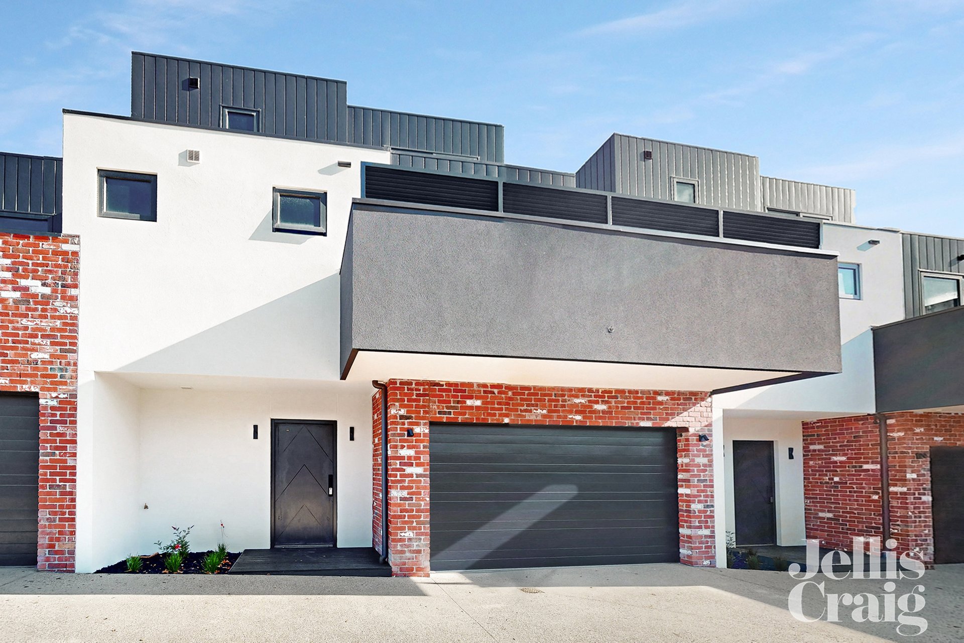 2 & 3/3 Duckmanton Court, Bentleigh East image 1