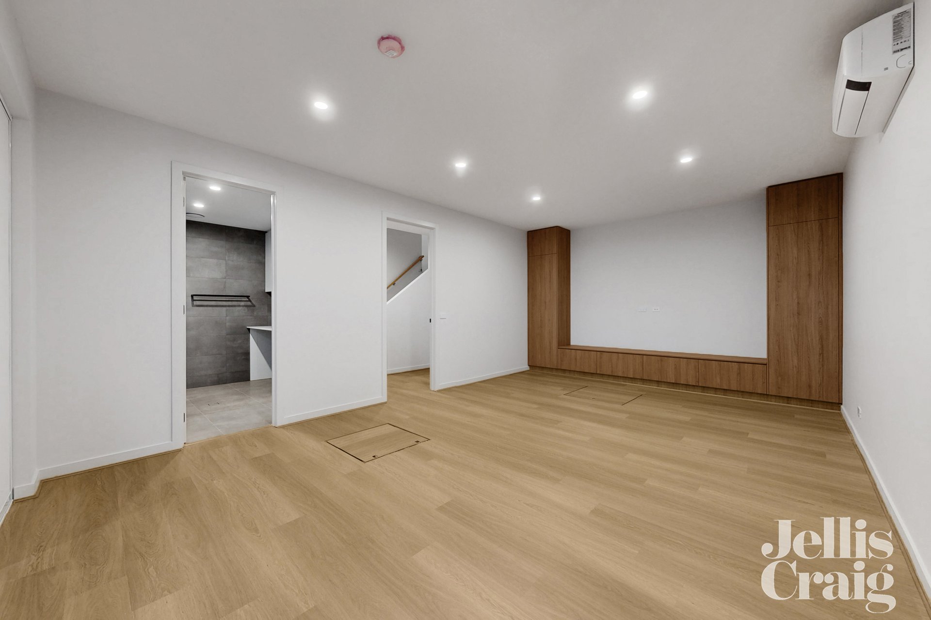 2 & 3/3 Duckmanton Court, Bentleigh East image 7