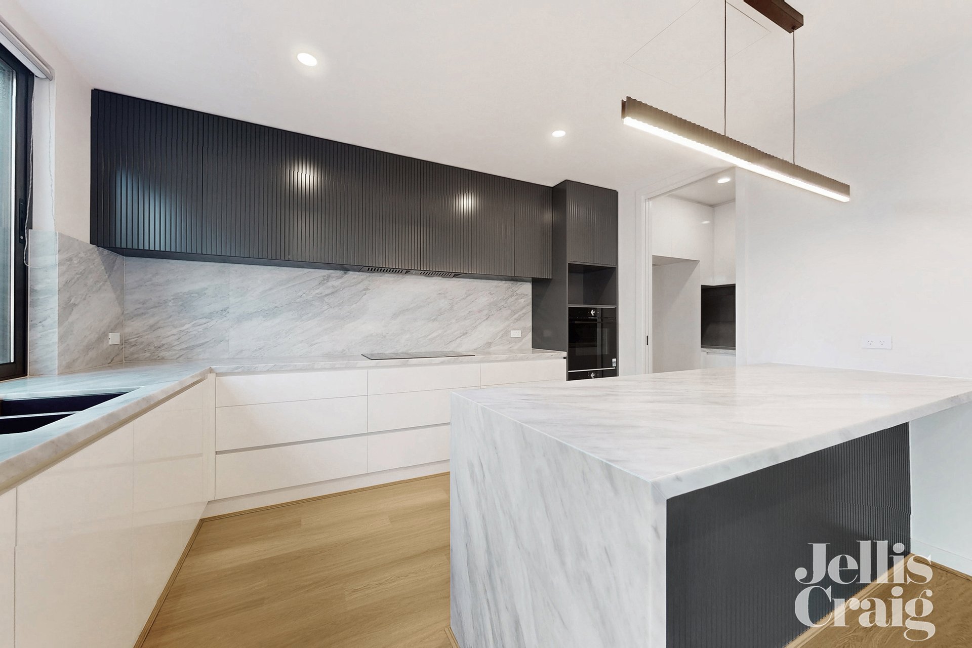 2 & 3/3 Duckmanton Court, Bentleigh East image 4