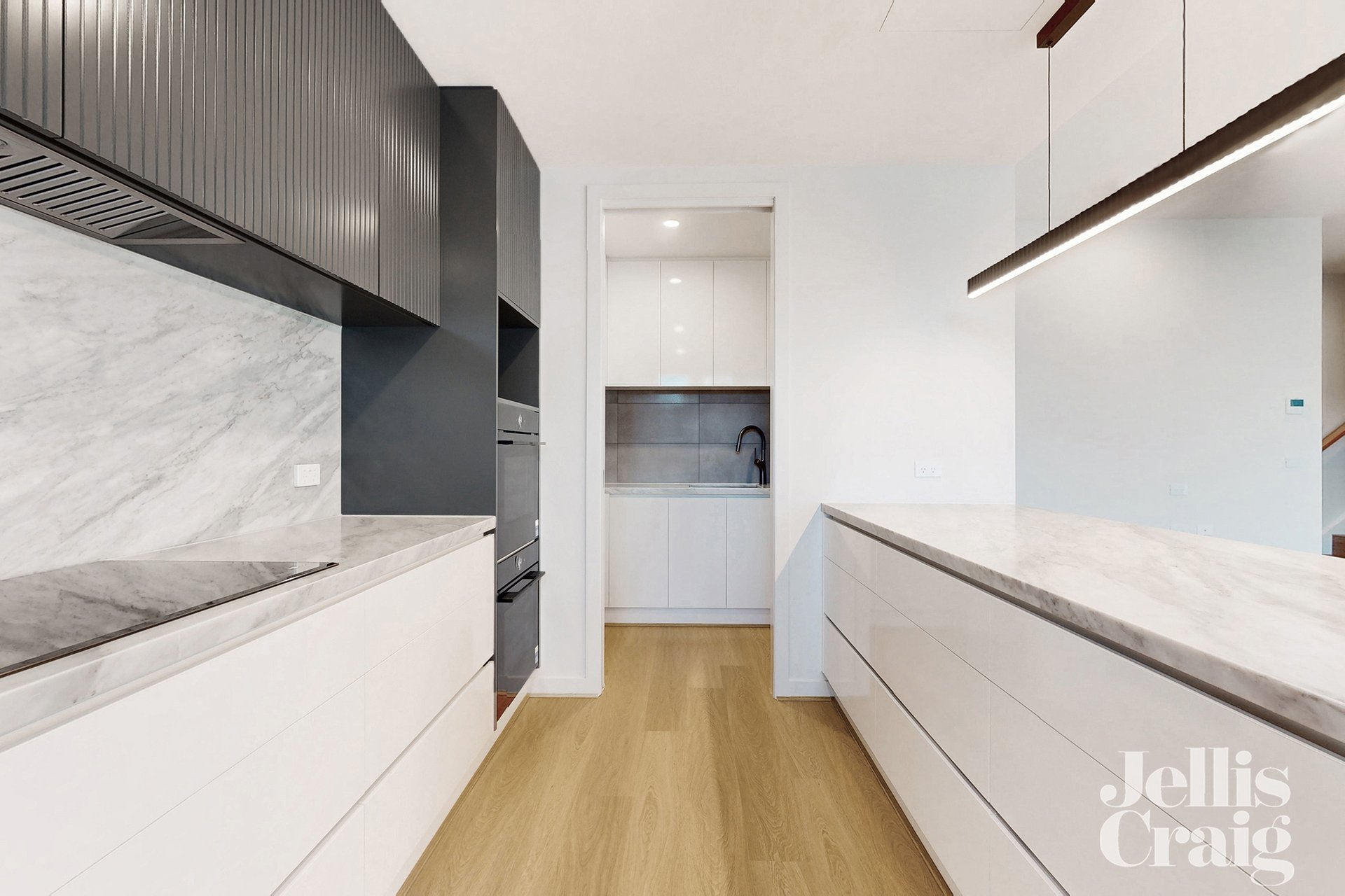 2 & 3/3 Duckmanton Court, Bentleigh East image 5