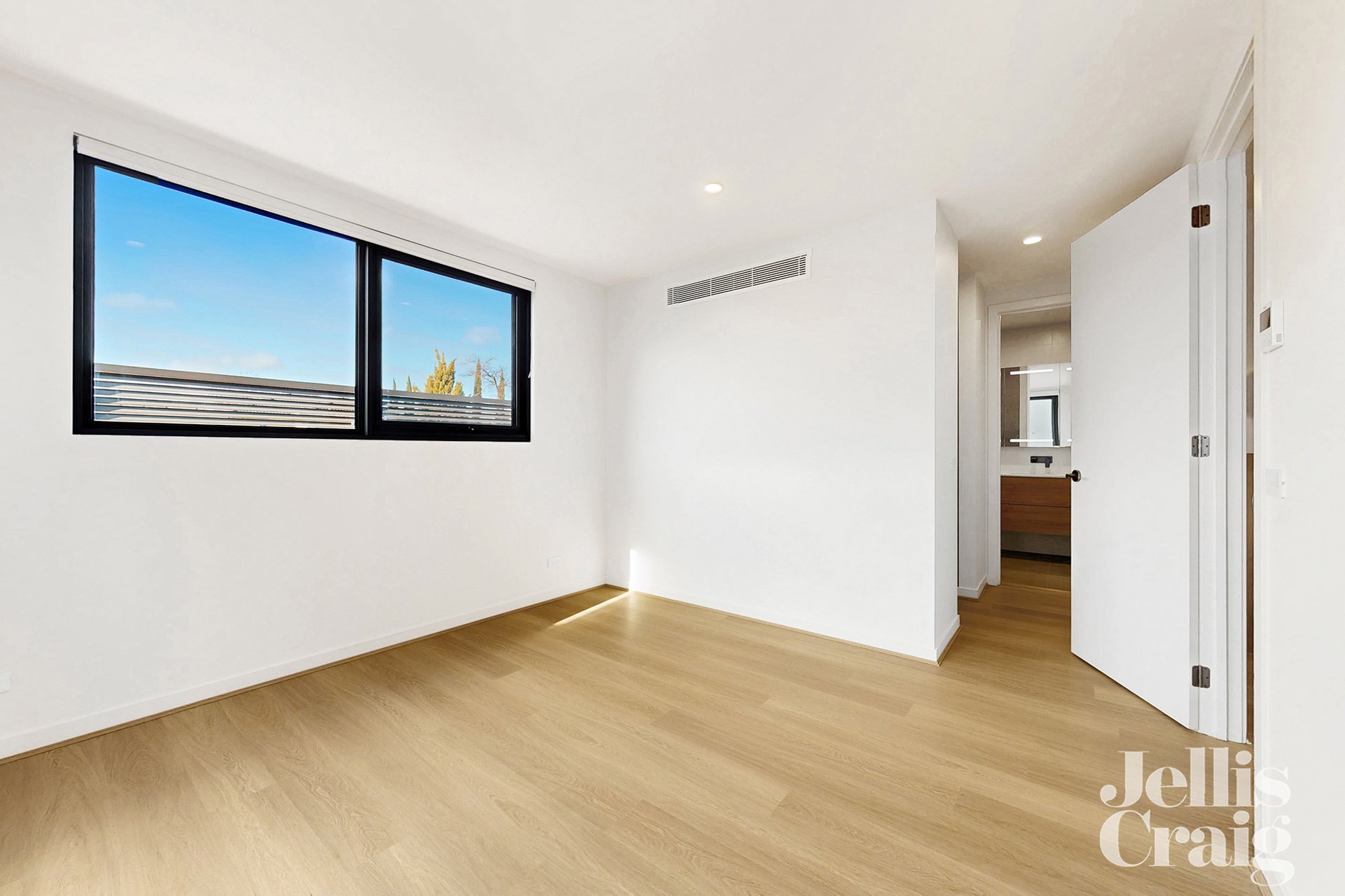 2 & 3/3 Duckmanton Court, Bentleigh East image 16