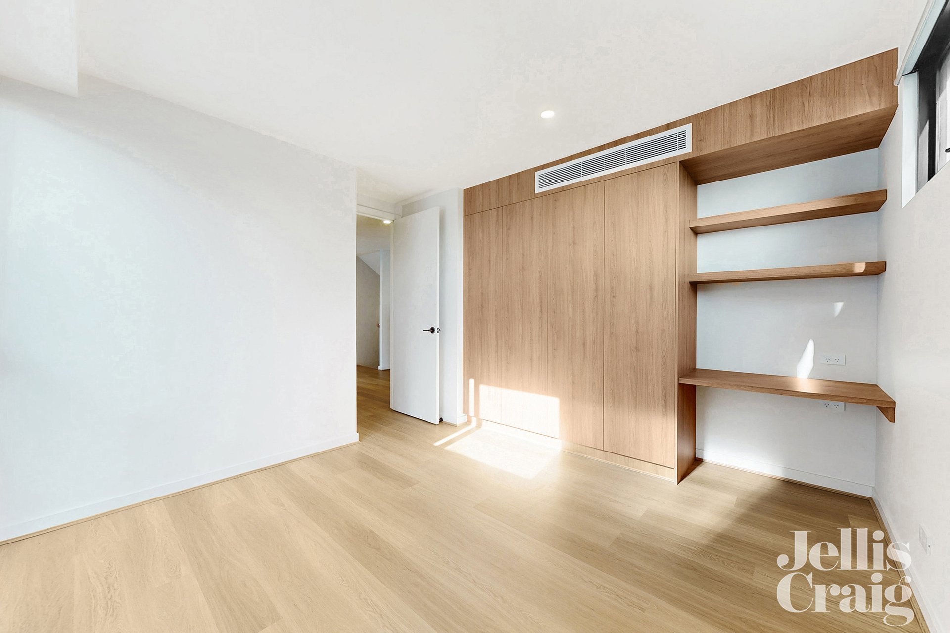 2 & 3/3 Duckmanton Court, Bentleigh East image 17