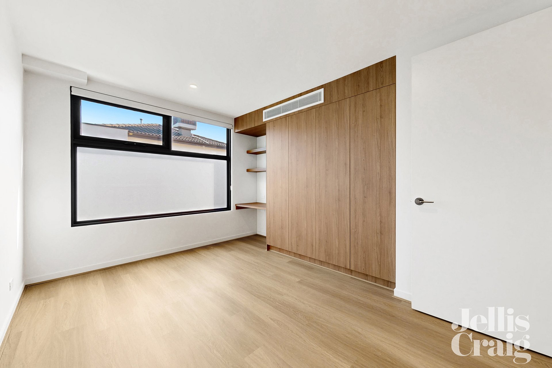 2 & 3/3 Duckmanton Court, Bentleigh East image 9