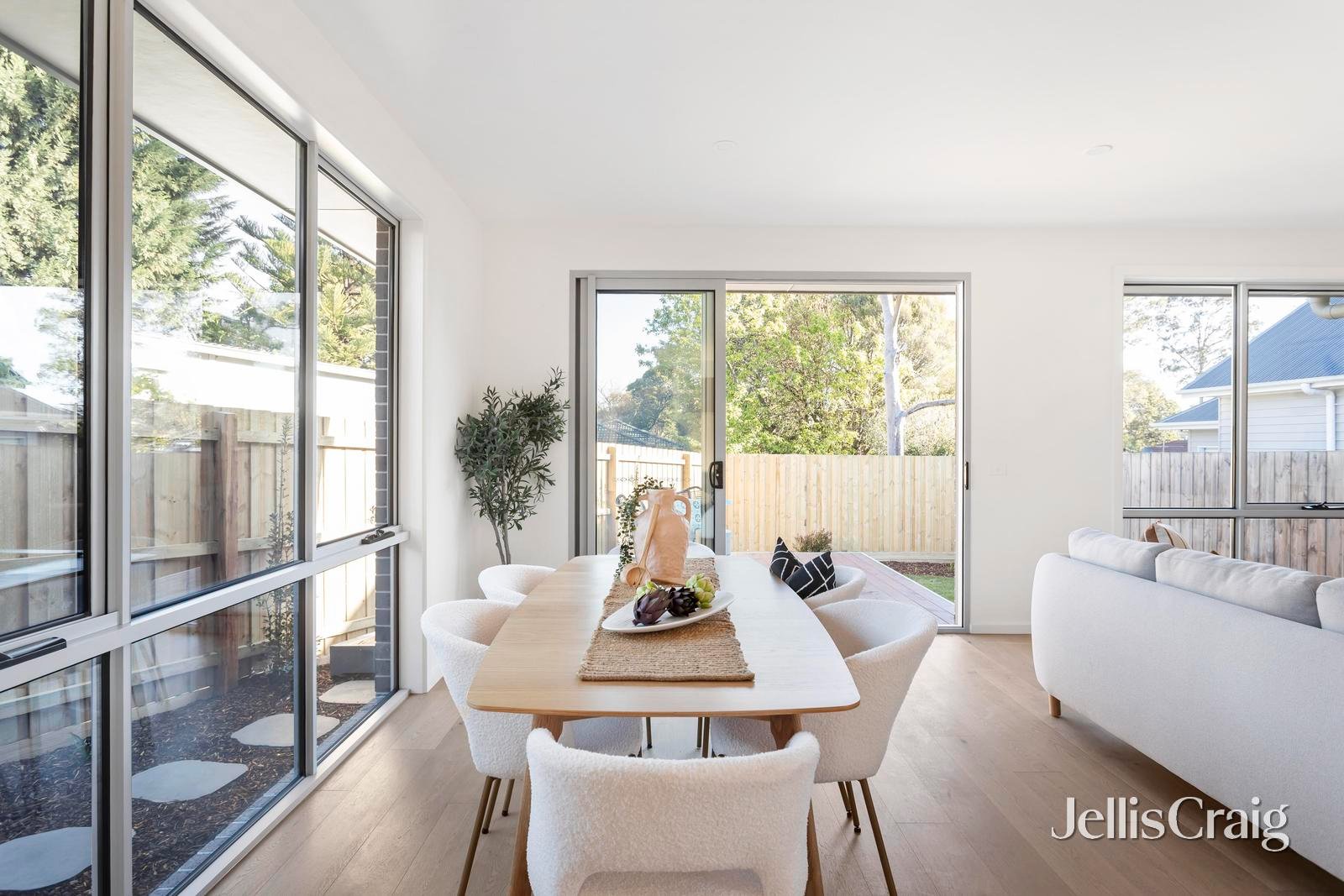 2 & 3/5 Reilly Court, Croydon South image 5
