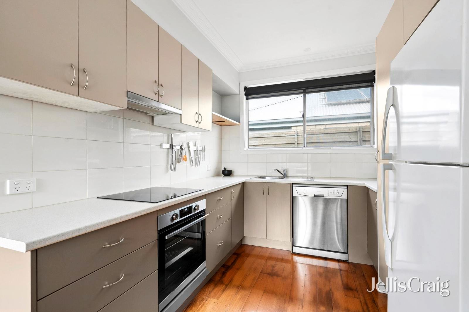 2-4 Basford Court, Marshall image 4