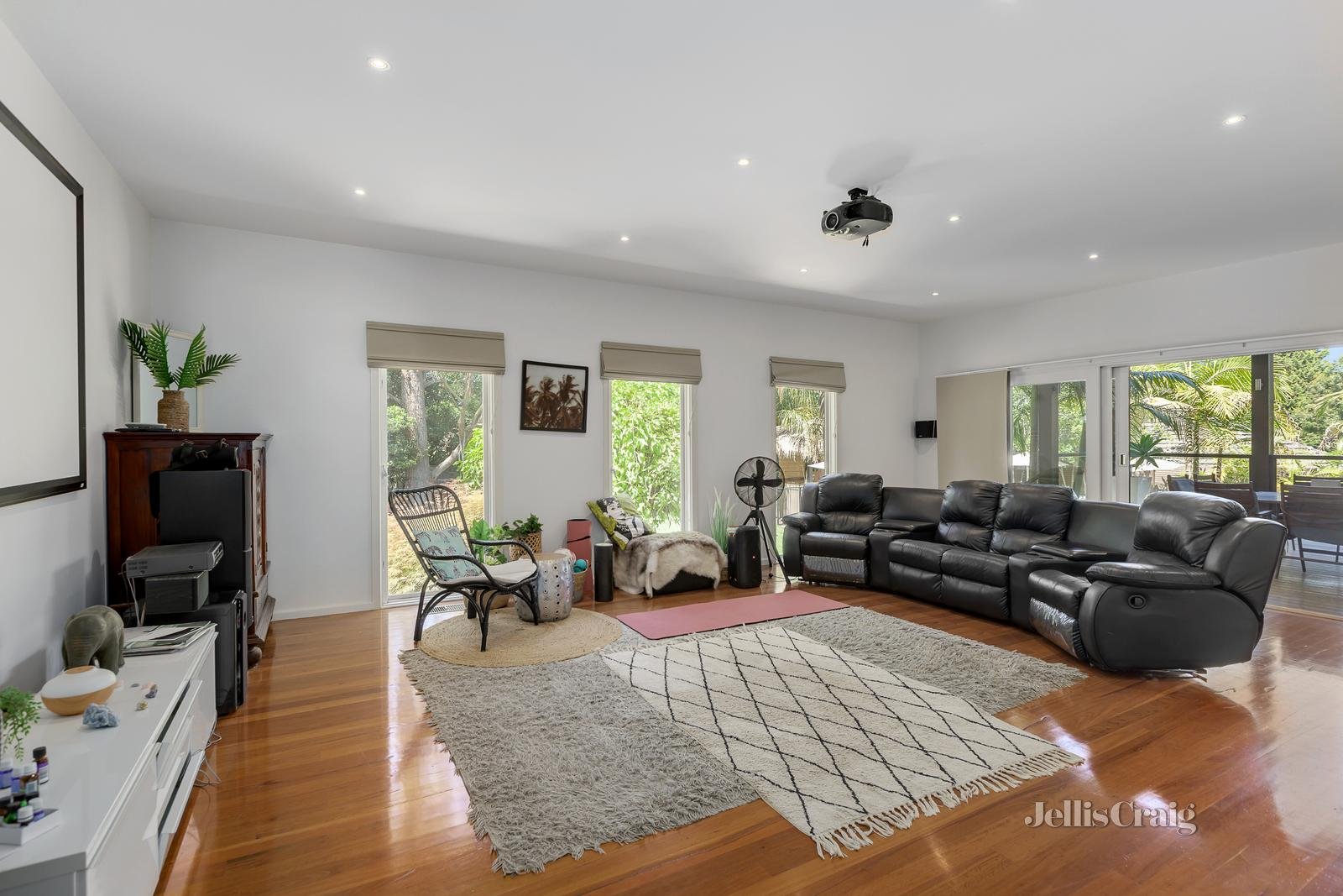 2-4 Brympton Avenue, Park Orchards image 7