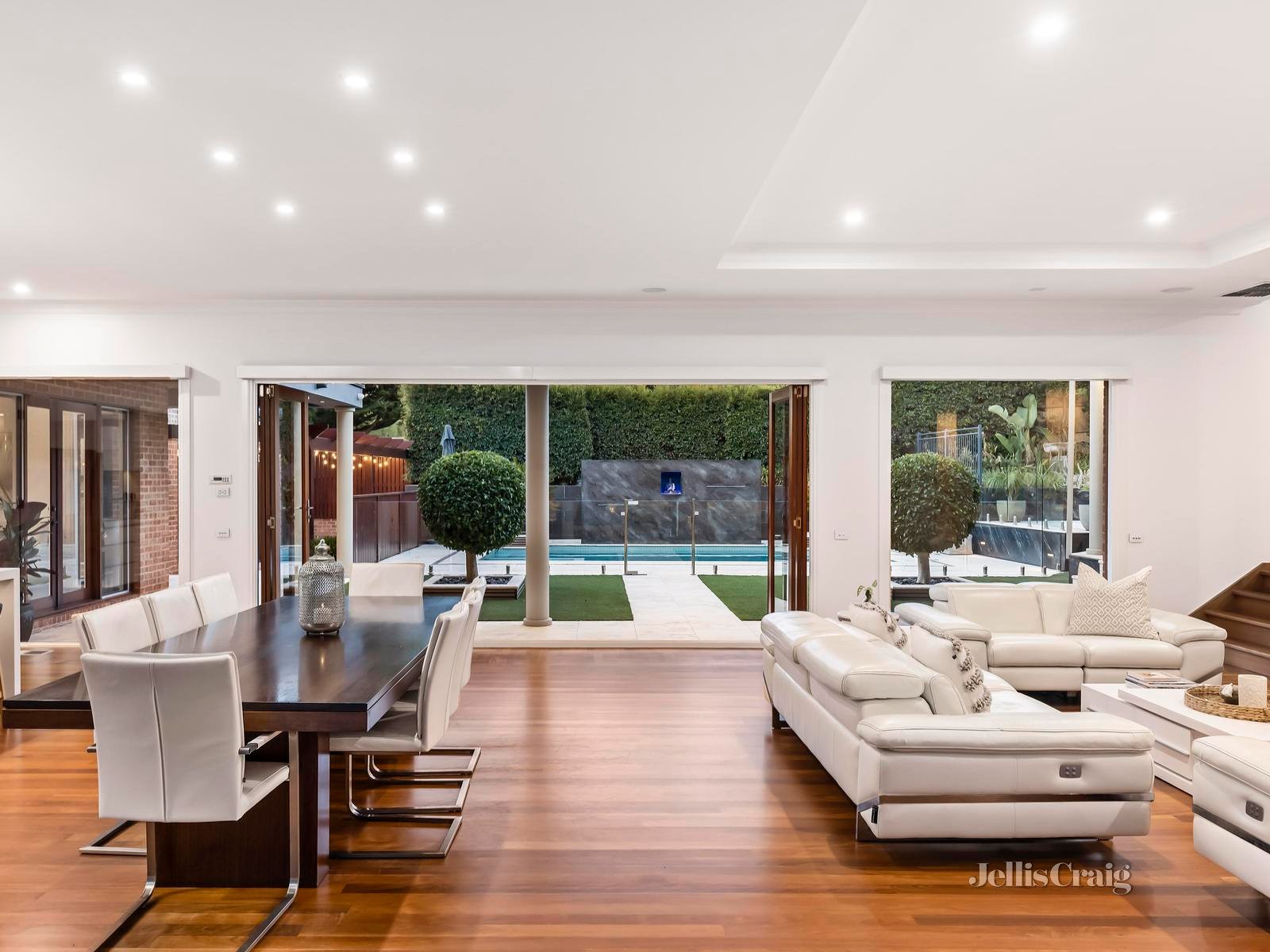 2-4 Camber Avenue, Park Orchards image 3