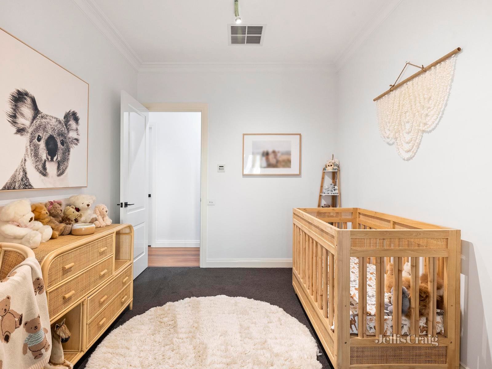 2-4 Camber Avenue, Park Orchards image 15
