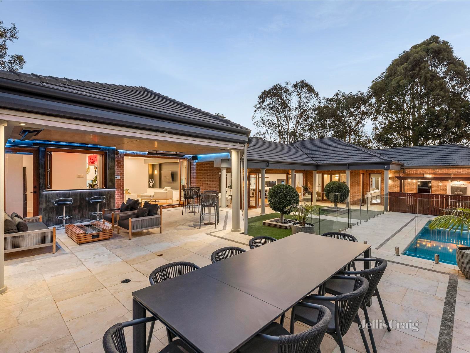 2-4 Camber Avenue, Park Orchards image 18