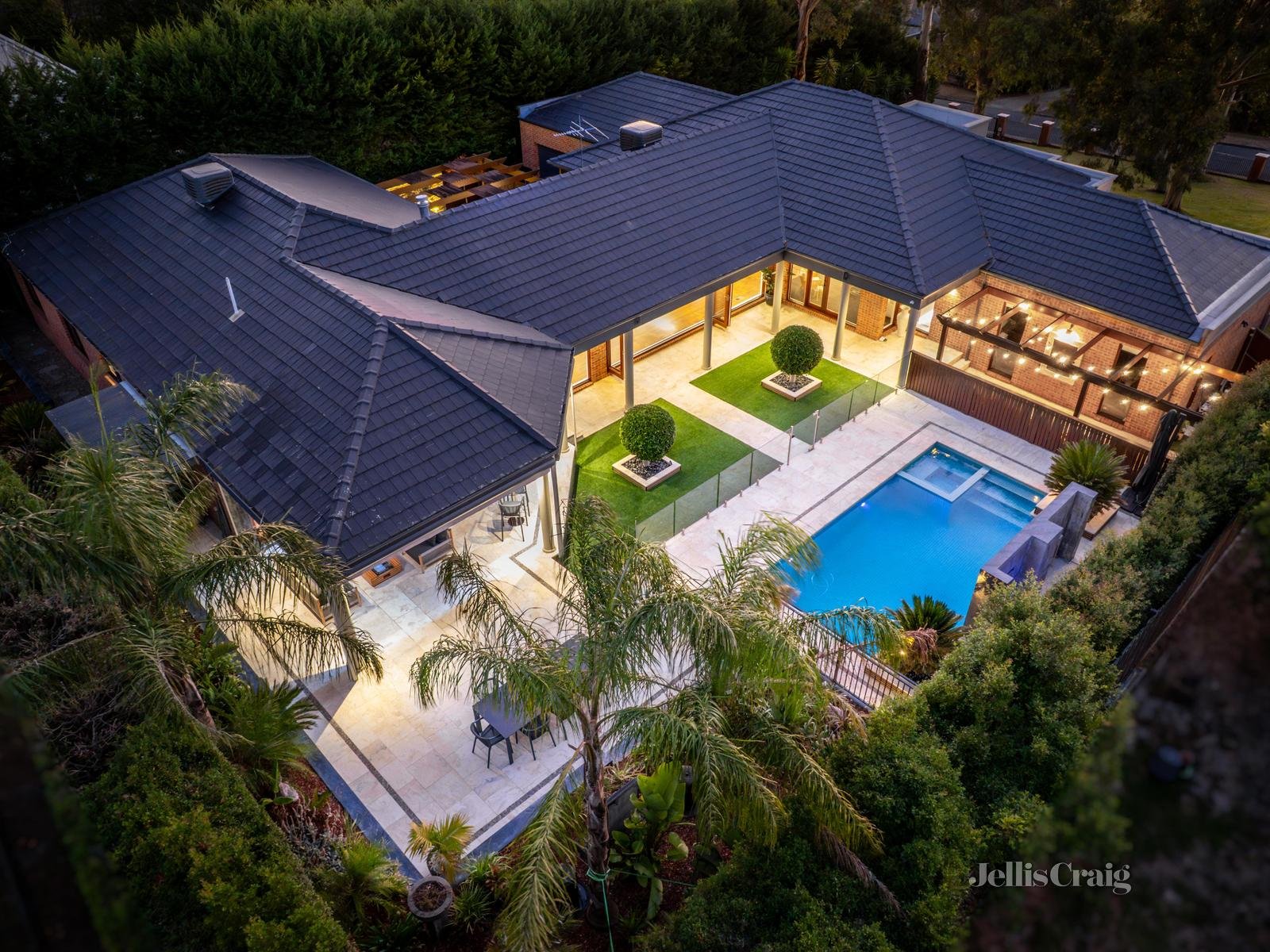2-4 Camber Avenue, Park Orchards image 25