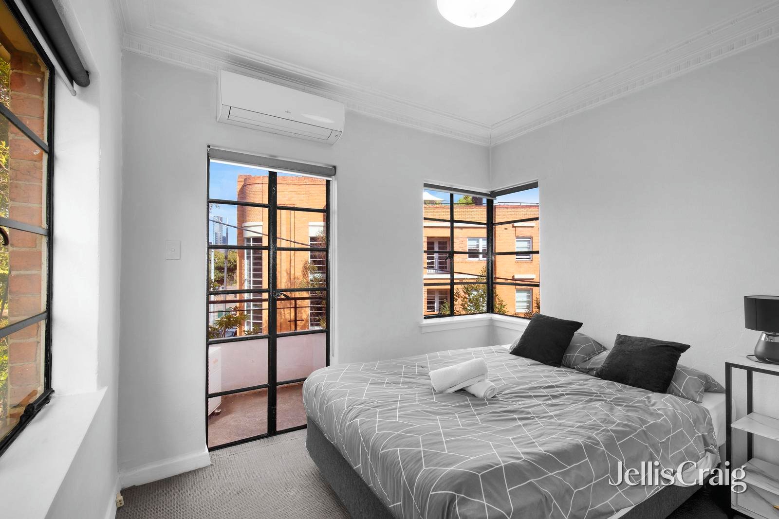 2-4 Garden Avenue, East&nbsp;Melbourne image 11