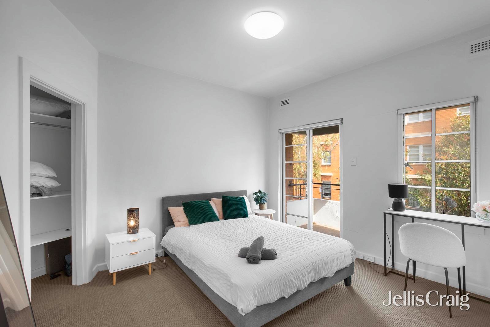 2-4 Garden Avenue, East&nbsp;Melbourne image 12