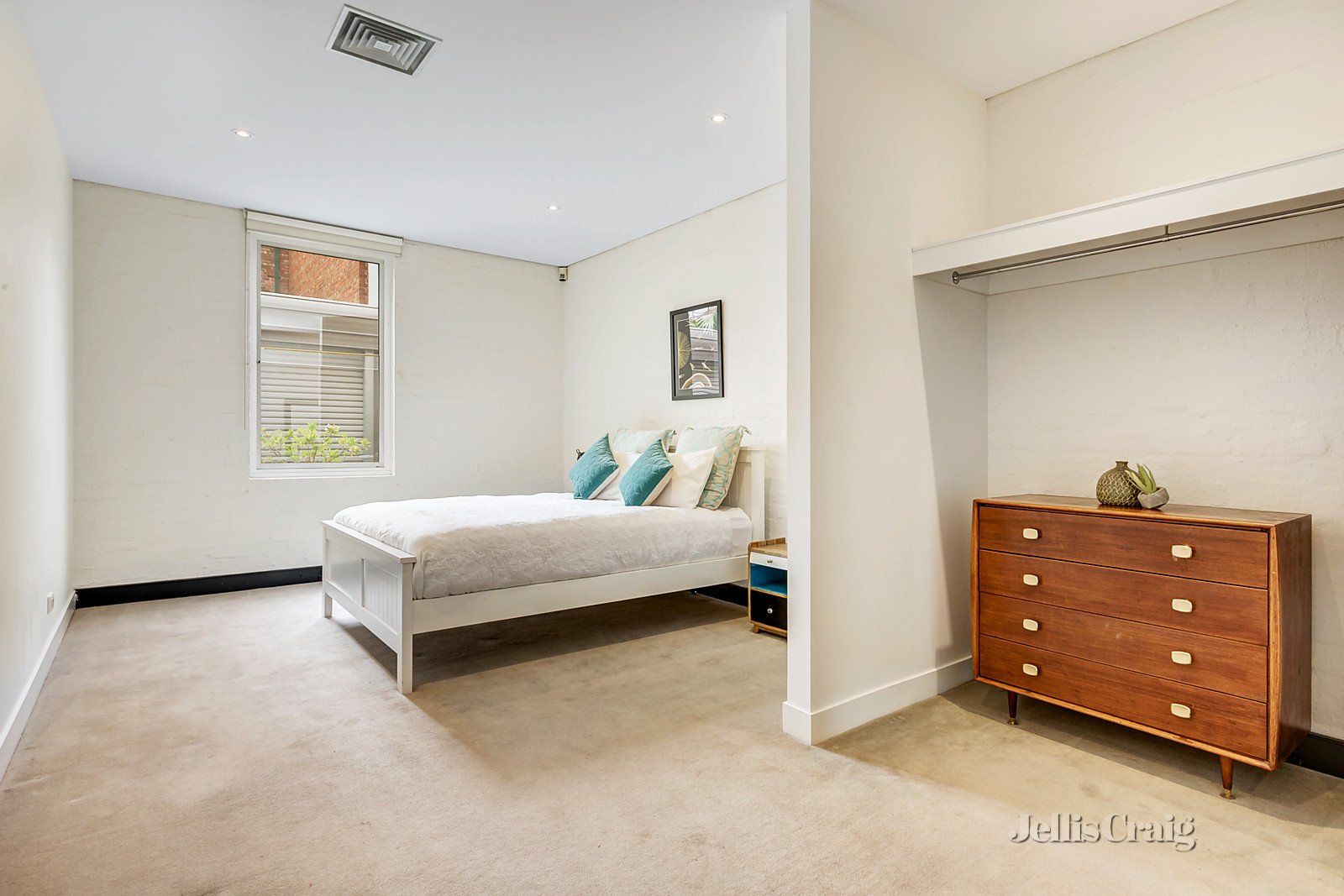 2-4 Moss Place, North Melbourne image 12