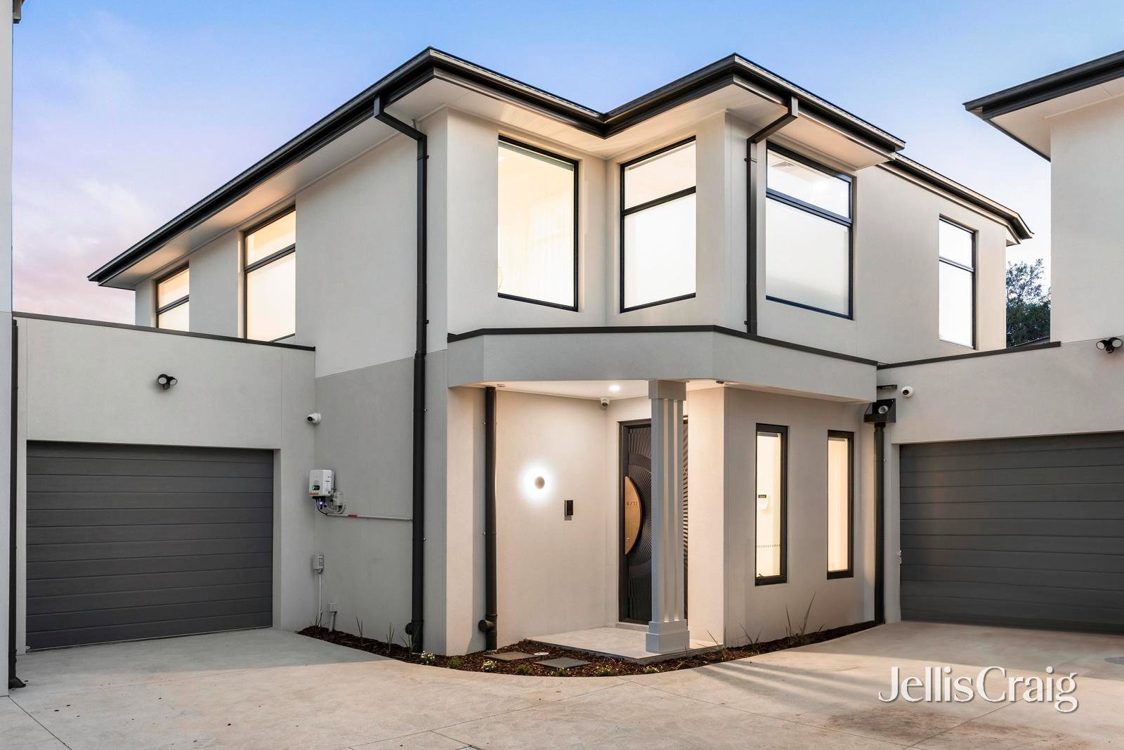 2 & 4/11 Laurence Avenue, Airport&nbsp;West image 11