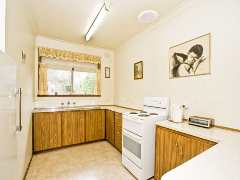 2, 7 FORTUNA Avenue, Croydon image 4